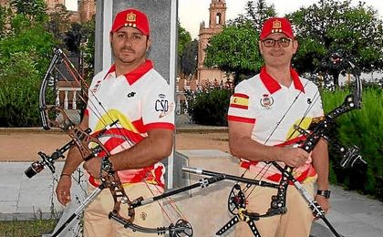 Dos arqueros moronenses con aspiraciones internacionales. Dos arqueros moronenses con aspiraciones internacionales.