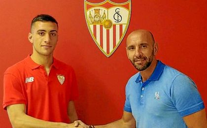 Cristián González, junto a Monchi. Cristián González, junto a Monchi.