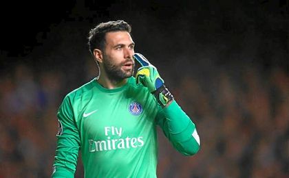 Jugar en la LaLiga española y la posibilidad de jugar la Champions han convencido a Salvatore Sirigu. Jugar en la LaLiga española y la posibilidad de jugar la Champions han convencido a Salvatore Sirigu.