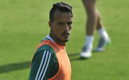 Kadir, en un entrenamiento con el Betis. Kadir, en un entrenamiento con el Betis.