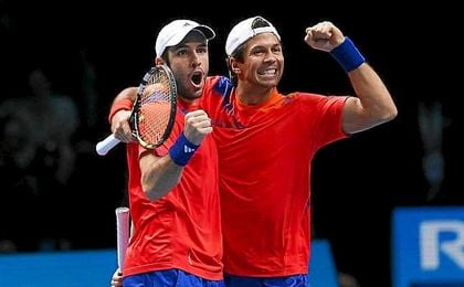 Fernando Verdasco y David Marrero celebrando su triunfo Fernando Verdasco y David Marrero celebrando su triunfo