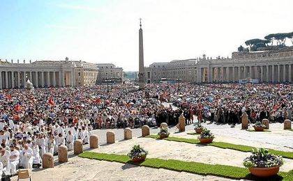 Más de 100.000 personas han acudido a la canonización de Teresa de Calcuta. Más de 100.000 personas han acudido a la canonización de Teresa de Calcuta.
