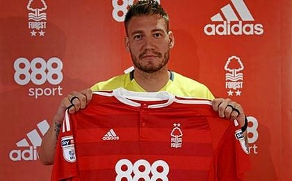 Nicklas Bentner, en su presentación con el Nottingham Forest Nicklas Bentner, en su presentación con el Nottingham Forest