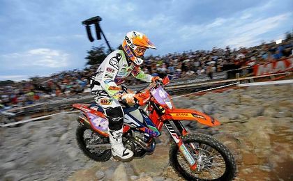 Laia Sanz se impuso en la del domingo con cinco segundos de margen sobre su rival. Laia Sanz se impuso en la del domingo con cinco segundos de margen sobre su rival.