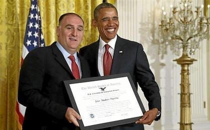 José Andrés; "Me siento honrado de recibir la Medalla de las Humanidades". José Andrés; "Me siento honrado de recibir la Medalla de las Humanidades".