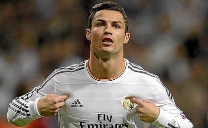 Por detrás de Ronaldo están Taylor Switt, Katy Perry o Rihana. Por detrás de Ronaldo están Taylor Switt, Katy Perry o Rihana.