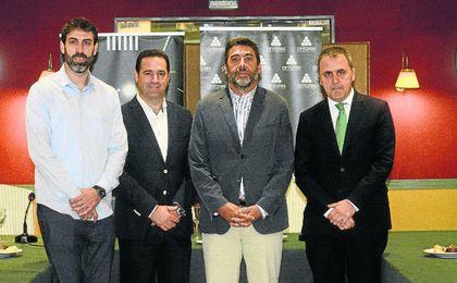 Imagen de la directiva del Betis durante el desayuno con los medios. Imagen de la directiva del Betis durante el desayuno con los medios.