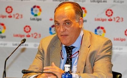 Javier Tebas se presentará de nuevo tras haber presentado su dimisión. Javier Tebas se presentará de nuevo tras haber presentado su dimisión.