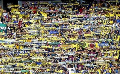 La afición del Cádiz respalda a su equipo y se desplazará masivamente a Vallecas. La afición del Cádiz respalda a su equipo y se desplazará masivamente a Vallecas.