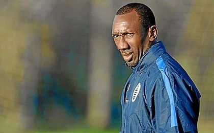 Hasselbaink, en un entrenamiento con el QPR. Hasselbaink, en un entrenamiento con el QPR.
