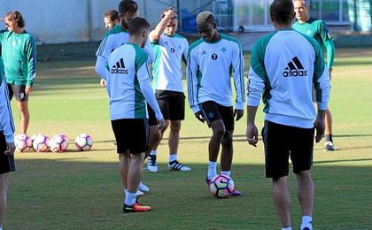 El Real Betis se ha entrenado con todos los jugadores disponibles de cara a recibir al Real Madrid. El Real Betis se ha entrenado con todos los jugadores disponibles de cara a recibir al Real Madrid.
