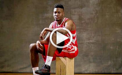 Ounoaku recupera el tiro de cuchara en la NBA Ounoaku recupera el tiro de cuchara en la NBA