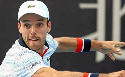 Roberto Baustista pasa a cuartos en Shanghai y es ya el único español en el torneo. Roberto Baustista pasa a cuartos en Shanghai y es ya el único español en el torneo.