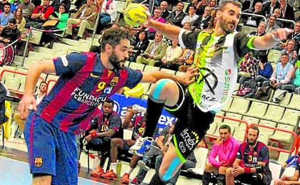 El sevillano Chispi (Ángel Ximénez) está deseando volver a sentirse jugador de balonmano. El sevillano Chispi (Ángel Ximénez) está deseando volver a sentirse jugador de balonmano.