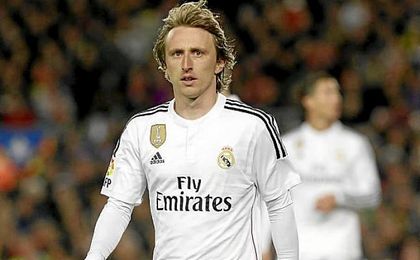 Luka Modric será madridista cuatro años más. Luka Modric será madridista cuatro años más.