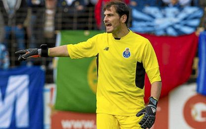 Casillas quiere seguir en el Oporto. Casillas quiere seguir en el Oporto.
