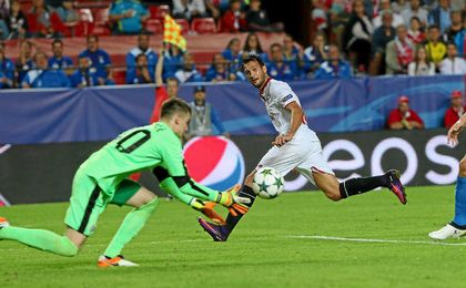 El ´Mudo´ Vázquez, ante el Dinamo. El ´Mudo´ Vázquez, ante el Dinamo.
