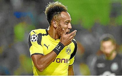 El futbolista se marchó en un avión privado para asistir a una fiesta en Italia. El futbolista se marchó en un avión privado para asistir a una fiesta en Italia.