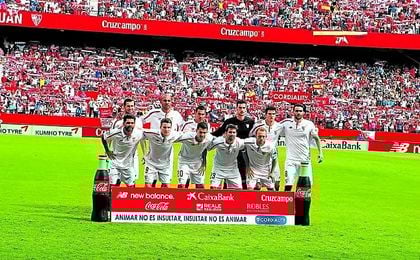 De once del 2-1: Krychowiak, Andreolli, Gameiro y Coke se fueron; Krohn-Dehli y Trémoulinas están lesionados; y Kolo no cuenta para Sampaoli. De once del 2-1: Krychowiak, Andreolli, Gameiro y Coke se fueron; Krohn-Dehli y Trémoulinas están lesionados; y Kolo no cuenta para Sampaoli.