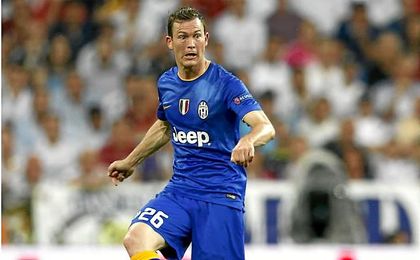 Lichtsteiner, ha ganado 10 títulos con la Juventus. Lichtsteiner, ha ganado 10 títulos con la Juventus.