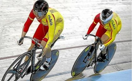 Triunfo en la final de velocidad. Triunfo en la final de velocidad.