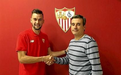 El jugador murciano llegó hace apenas año y medio al filial sevillista. El jugador murciano llegó hace apenas año y medio al filial sevillista.