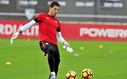 Soria ha pasado de ganar la UEL como titular a no disputar ni un minuto esta temporada. Soria ha pasado de ganar la UEL como titular a no disputar ni un minuto esta temporada.