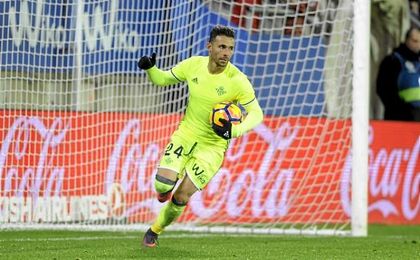 Rubén Castro se reconcilió con el gol en Eibar, aunque su tanto sirvió de poco. Rubén Castro se reconcilió con el gol en Eibar, aunque su tanto sirvió de poco.
