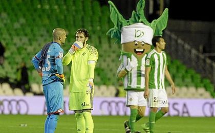 Dani Giménez dialoga con su homólogo deportivista Rubén Dani Giménez dialoga con su homólogo deportivista Rubén