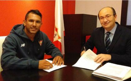 Montoya es uno de los refuerzos del Sevilla de este mercado invernal. Montoya es uno de los refuerzos del Sevilla de este mercado invernal.