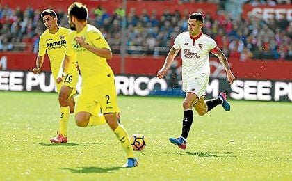 Vitolo, en una de sus habituales cabalgadas. Vitolo, en una de sus habituales cabalgadas.