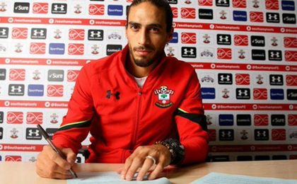 Cáceres llega a los ´Saints´ para suplir la lesión de van Dijk. Cáceres llega a los ´Saints´ para suplir la lesión de van Dijk.