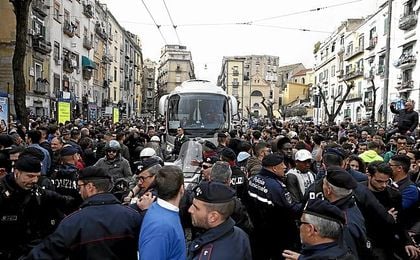 Llegada del Real Madrid a Nápoles. Llegada del Real Madrid a Nápoles.