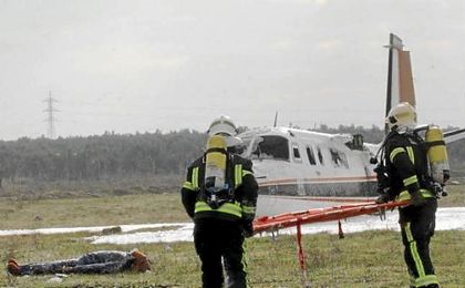 Emergencias 112 Andalucía organiza, hoy, un simulacro aéreo en el Aeropuerto de Sevilla Emergencias 112 Andalucía organiza, hoy, un simulacro aéreo en el Aeropuerto de Sevilla