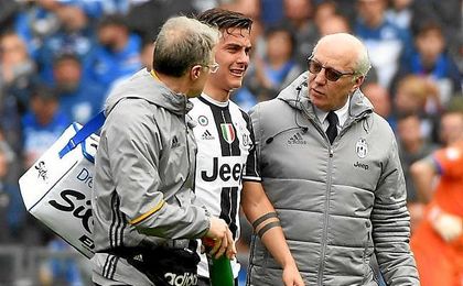 Dybala se marchó lesionado en el partido ante la Juventus. Dybala se marchó lesionado en el partido ante la Juventus.