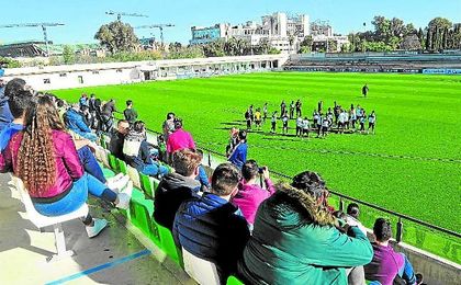 El club espera que la afición aproveche el guiño de Víctor y llene las gradas de Los Bermejales. El club espera que la afición aproveche el guiño de Víctor y llene las gradas de Los Bermejales.