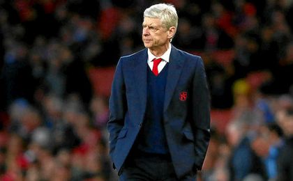 Wenger, candidato al banquillo del PSG. Wenger, candidato al banquillo del PSG.