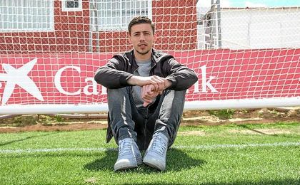Clément Lenglet posa para ESTADIO Deportivo en la ciudad deportiva del Sevilla. Clément Lenglet posa para ESTADIO Deportivo en la ciudad deportiva del Sevilla.