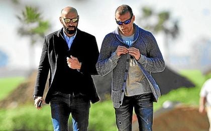 Monchi, junto a Arias, en la sesión de hoy. Monchi, junto a Arias, en la sesión de hoy.