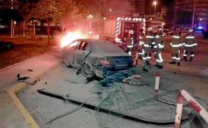 Así acabó el coche del fugado. Así acabó el coche del fugado.