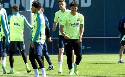 En la imagen, Neymar junto al joven Carles Aleñá, que ha sido llamado de nuevo por Lucho. En la imagen, Neymar junto al joven Carles Aleñá, que ha sido llamado de nuevo por Lucho.