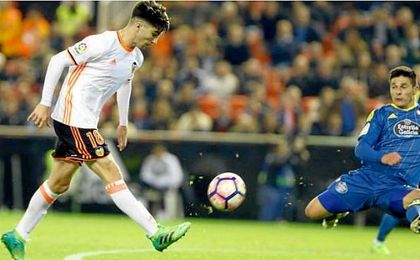 Carlos Soler se graduó en Mestalla Carlos Soler se graduó en Mestalla