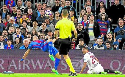 El Sevilla firmó en el Camp Nou su sexto encuentro consecutivo sin ganar. El Sevilla firmó en el Camp Nou su sexto encuentro consecutivo sin ganar.