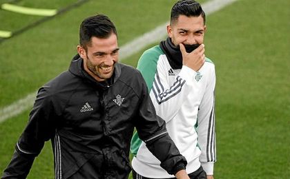Petros, en un entrenamiento junto a Adán. Petros, en un entrenamiento junto a Adán.