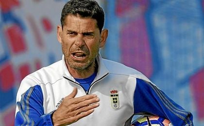 Hierro motiva a sus futbolistas. Hierro motiva a sus futbolistas.