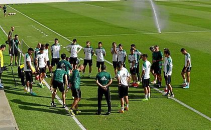 Sanabria y Piccini, bajas en el entrenamiento y para Vigo Sanabria y Piccini, bajas en el entrenamiento y para Vigo