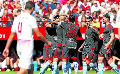 El Sevilla vio volar los tres puntos a Vigo en la visita del Celta el pasado curso, convirtiendo en estéril el gol de Llorente. El Sevilla vio volar los tres puntos a Vigo en la visita del Celta el pasado curso, convirtiendo en estéril el gol de Llorente.