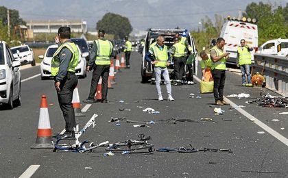 Así de destrozadas quedaron las bicicletas de los ciclistas atropellados. Así de destrozadas quedaron las bicicletas de los ciclistas atropellados.