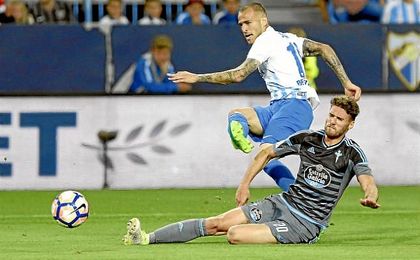 Sandro tiene muchos pretendientes. Sandro tiene muchos pretendientes.