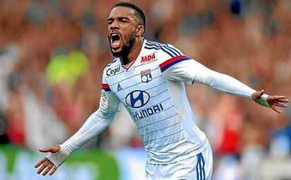 Lacazette es el objetivo número uno del Atlético de Madrid. Lacazette es el objetivo número uno del Atlético de Madrid.